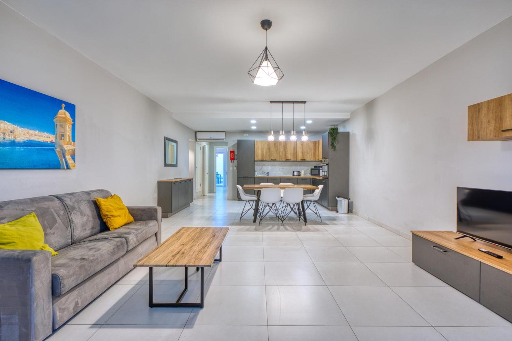 Unique Two Bedroom Apt With Huge Outdoor Area And Close To Entertainment Is-Swieqi Exterior foto